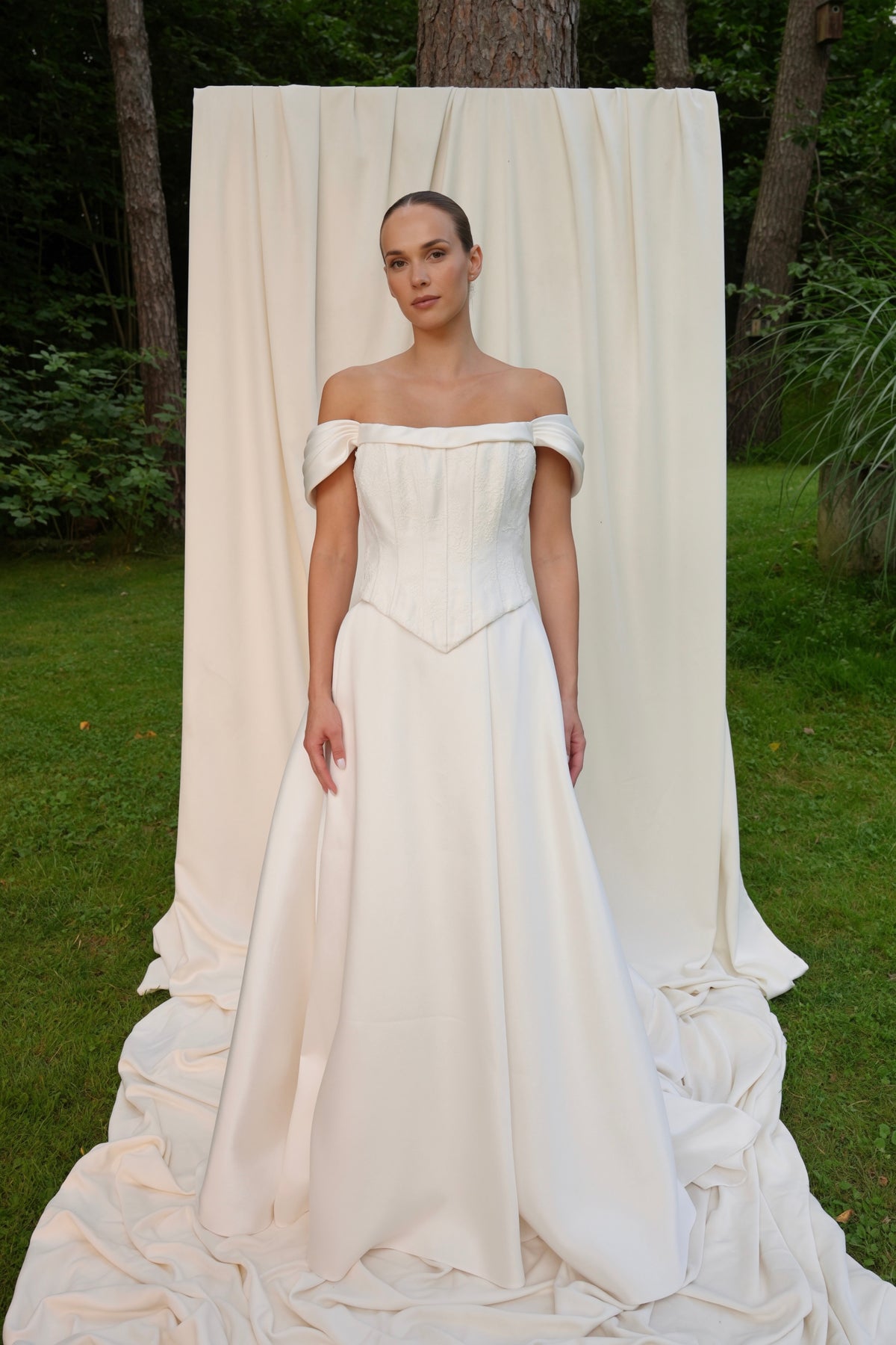 Rimgailaitė Costume dviejų dalių vestuvinė suknelė