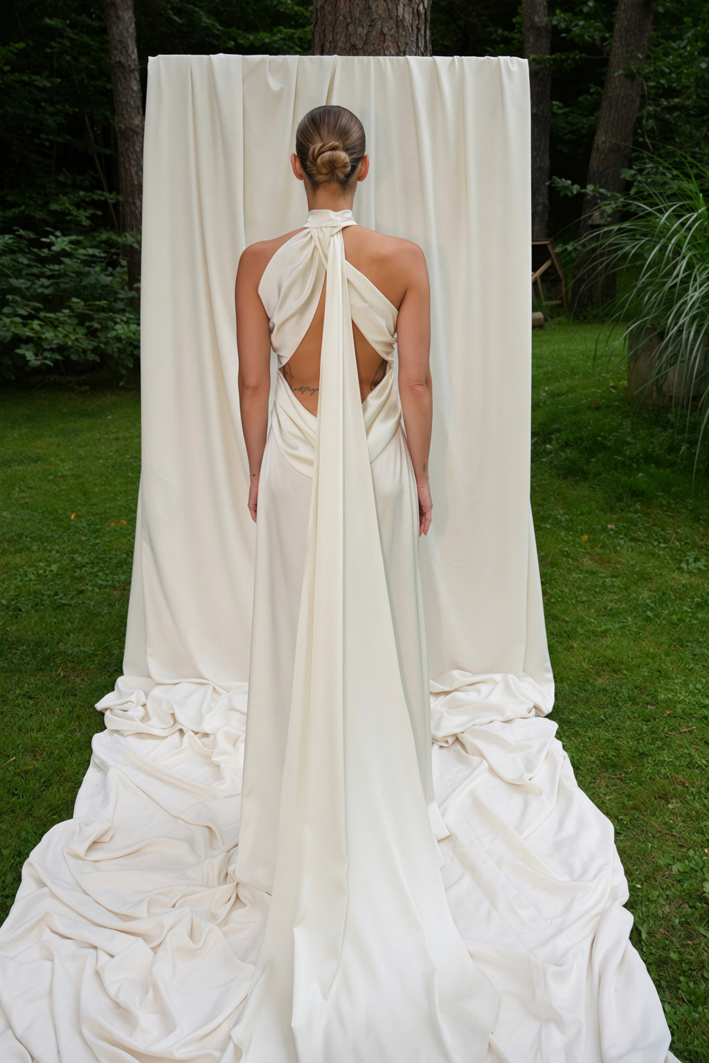 Viela Clothing halter suknelė